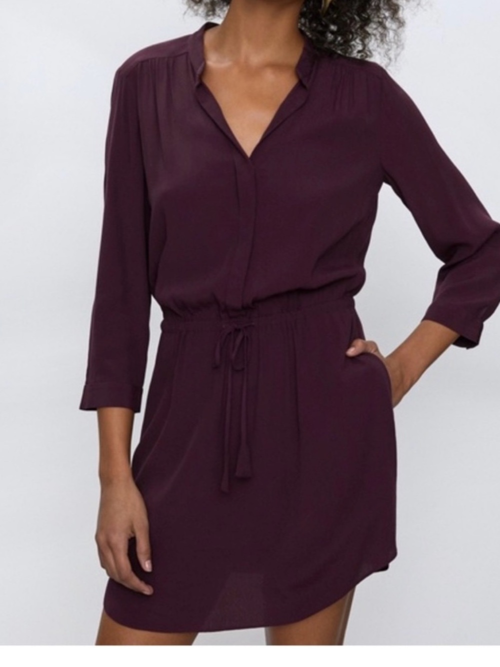 Aritzia Babaton Effortless 100% Silk Burgundy
Dress Size S